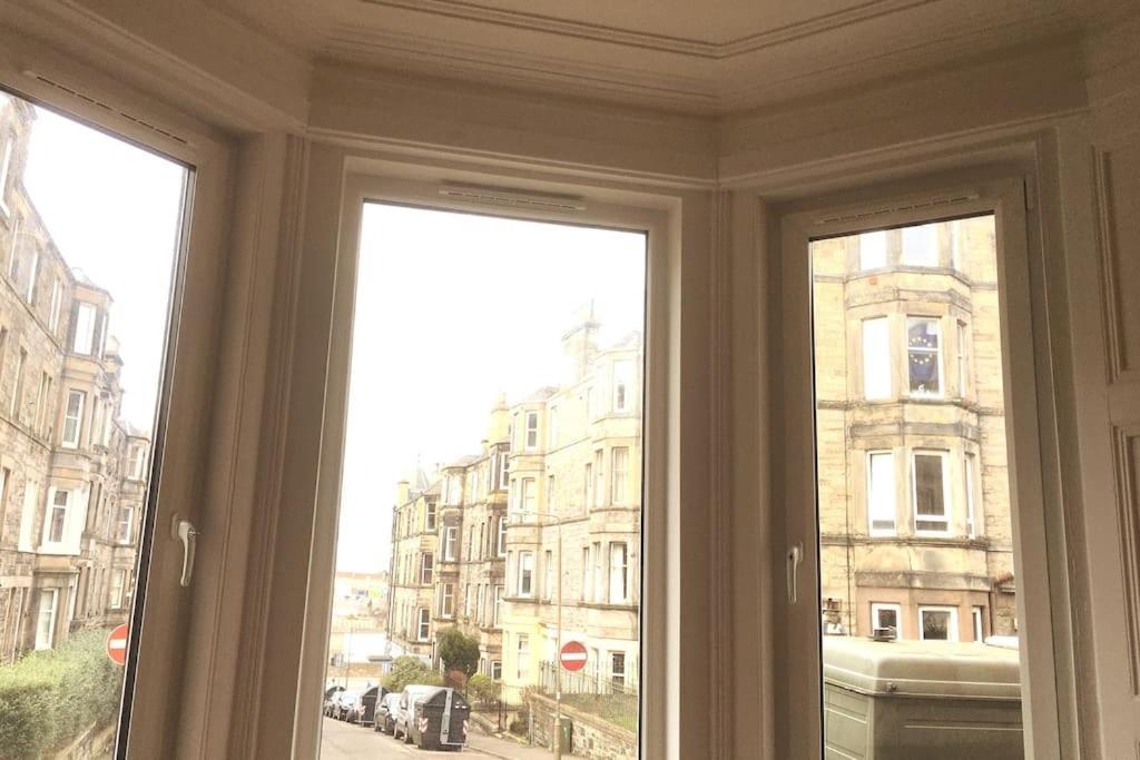 Holyrood Park: Lush & Arty 2 Double Bed Flat Apartment Edinburgh Exterior photo