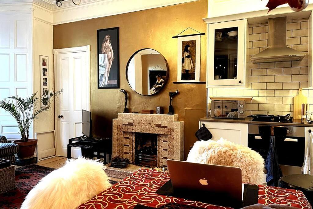Holyrood Park: Lush & Arty 2 Double Bed Flat Apartment Edinburgh Exterior photo